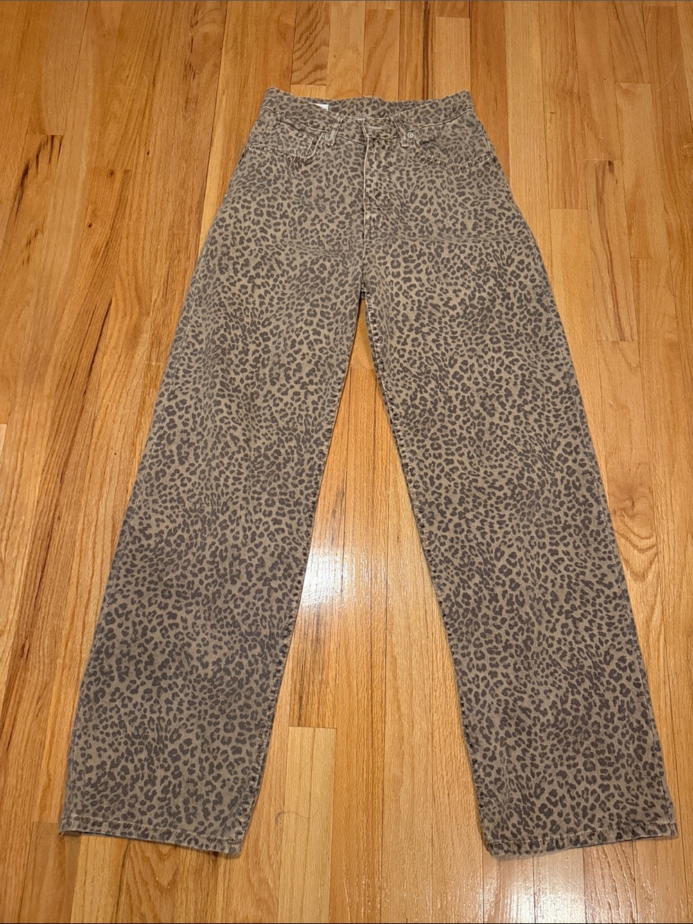 High-Waisted Leopard Print Straight Leg Jeans
